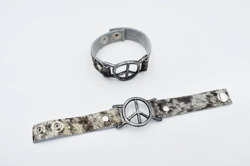 Peace Sign Cuff-Cuff-Jennifer Ponson-Black/White-taninitrio